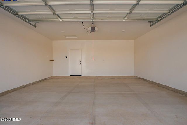 9051 W MAGNUM Drive, Arizona City, AZ 85123