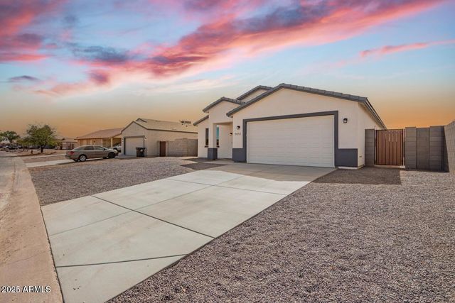 9051 W MAGNUM Drive, Arizona City, AZ 85123