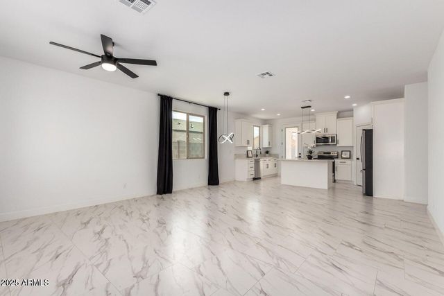 9051 W MAGNUM Drive, Arizona City, AZ 85123