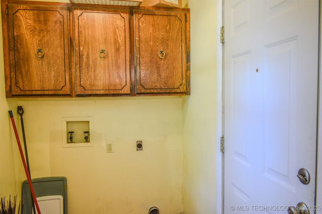 906 Powell Drive, Antlers, OK 74523