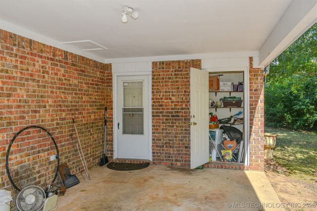 906 Powell Drive, Antlers, OK 74523