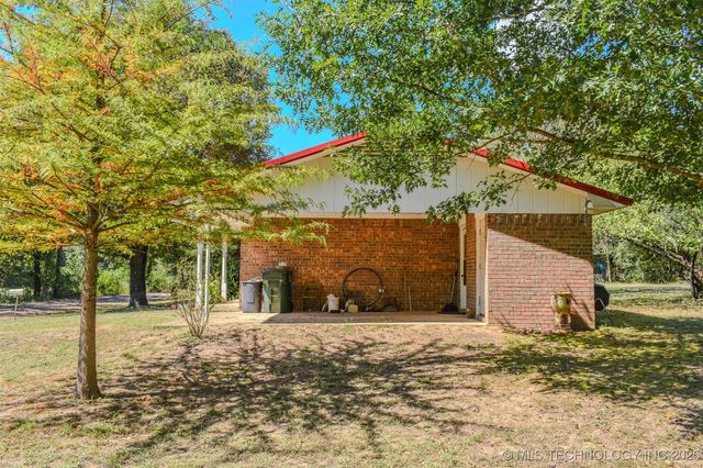 906 Powell Drive, Antlers, OK 74523