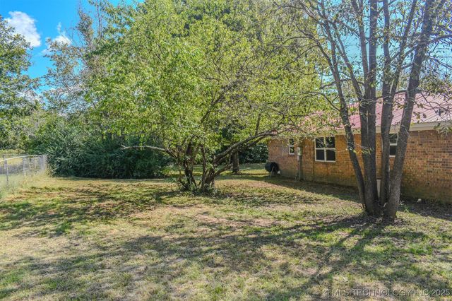 906 Powell Drive, Antlers, OK 74523