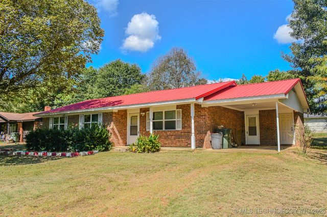 906 Powell Drive, Antlers, OK 74523