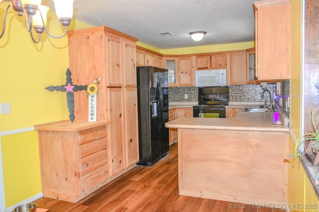 906 Powell Drive, Antlers, OK 74523