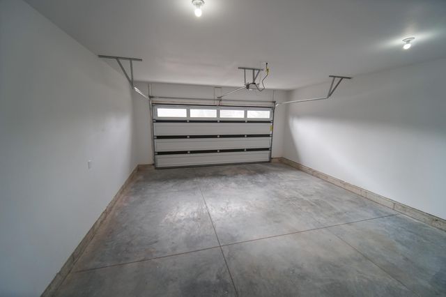 202 E Lillian Avenue, Conrad, IA 50621