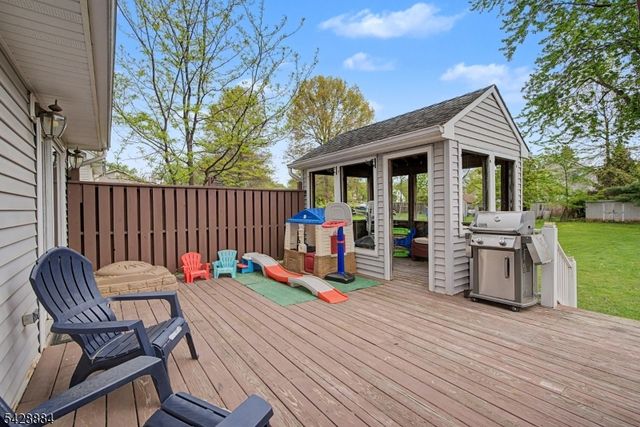 99 Oak St, Bridgewater Twp., NJ 08807