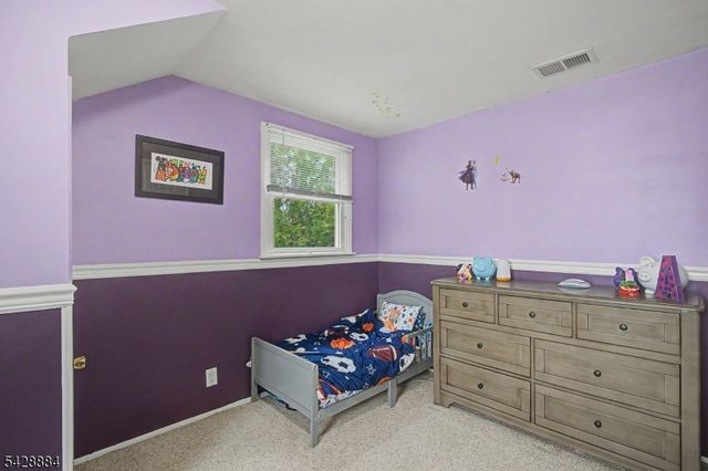 99 Oak St, Bridgewater Twp., NJ 08807