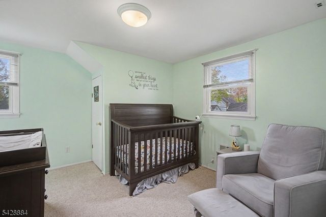 99 Oak St, Bridgewater Twp., NJ 08807