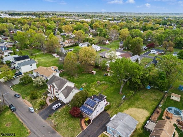 99 Oak St, Bridgewater Twp., NJ 08807