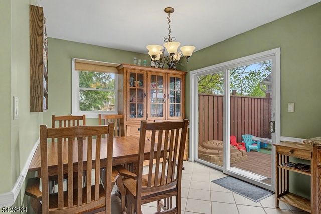 99 Oak St, Bridgewater Twp., NJ 08807