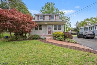 99 Oak St, Bridgewater Twp., NJ 08807