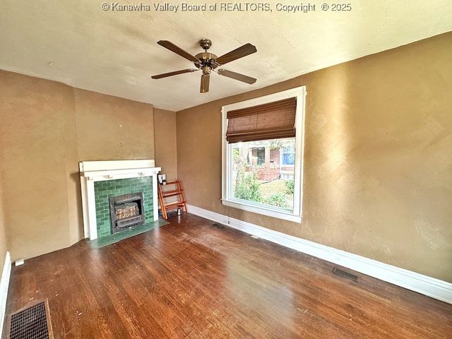 2 Arlington Court, Charleston, WV 25301