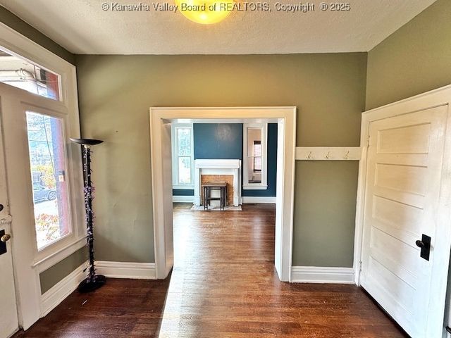 2 Arlington Court, Charleston, WV 25301