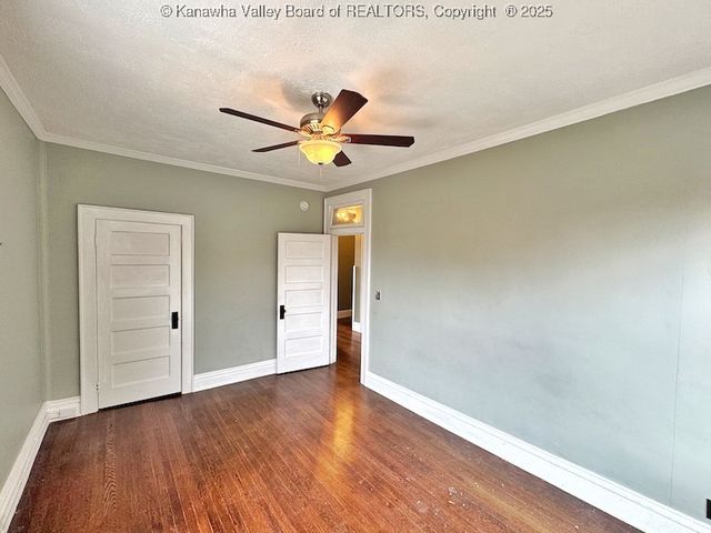 2 Arlington Court, Charleston, WV 25301
