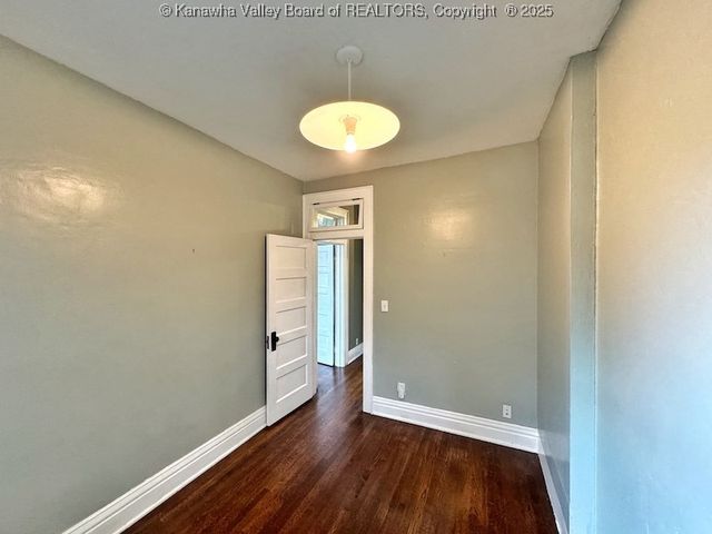 2 Arlington Court, Charleston, WV 25301