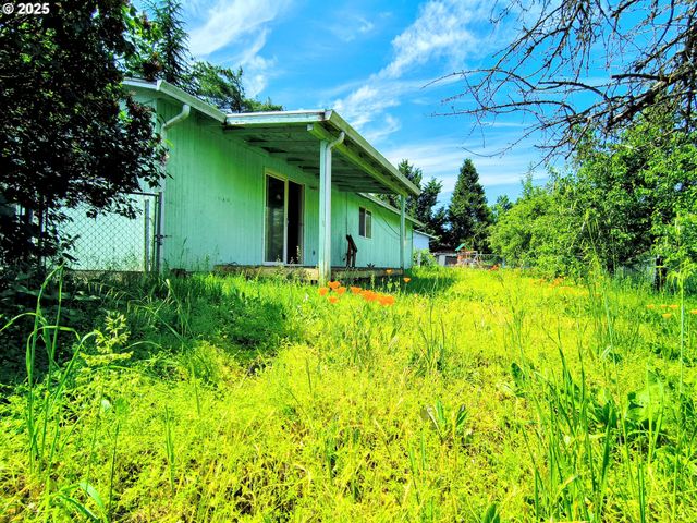 444 CHAR St, Roseburg, OR 97471