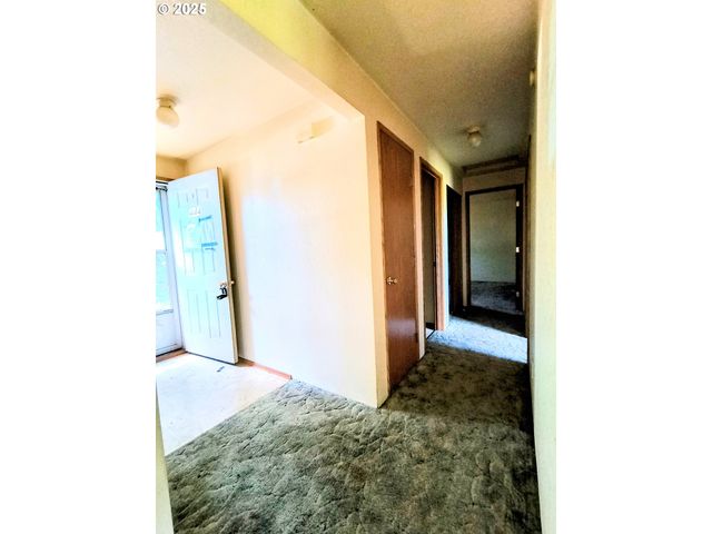 444 CHAR St, Roseburg, OR 97471
