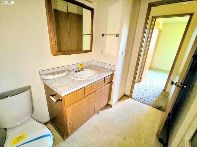 444 CHAR St, Roseburg, OR 97471