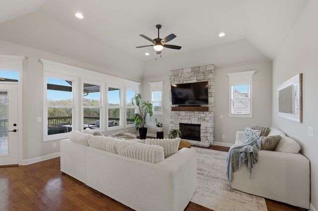 3041 Henley Way, Spring Hill, TN 37174