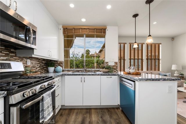 343 W Summerfield Circle, Anaheim, CA 92802