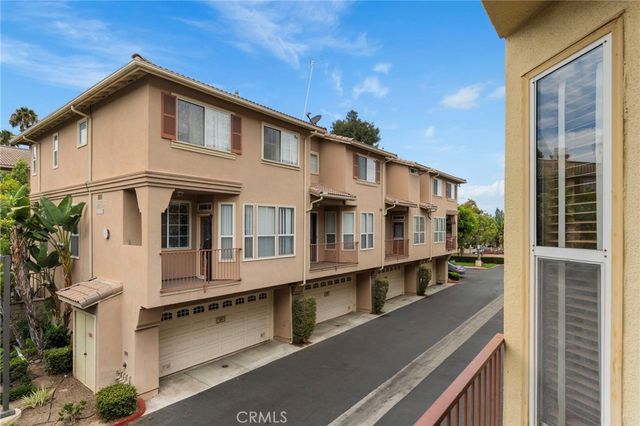 343 W Summerfield Circle, Anaheim, CA 92802