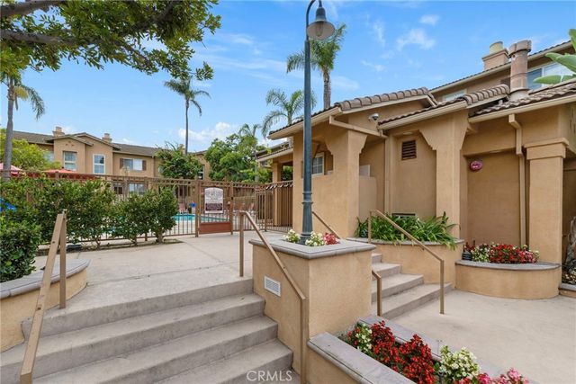 343 W Summerfield Circle, Anaheim, CA 92802