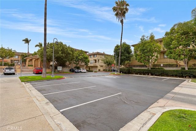 343 W Summerfield Circle, Anaheim, CA 92802