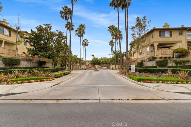 343 W Summerfield Circle, Anaheim, CA 92802