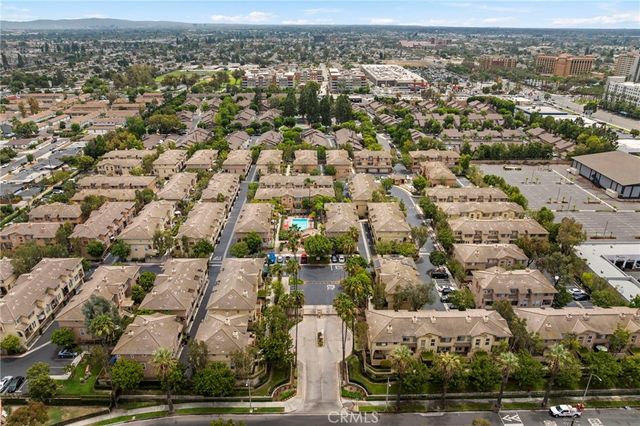 343 W Summerfield Circle, Anaheim, CA 92802