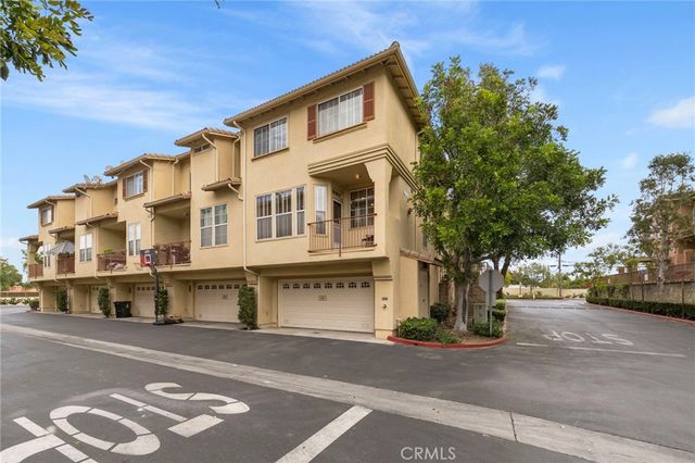 343 W Summerfield Circle, Anaheim, CA 92802