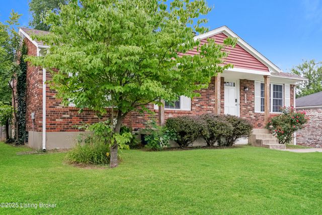 8204 Rochelle Rd, Louisville, KY 40228