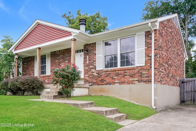 8204 Rochelle Rd, Louisville, KY 40228