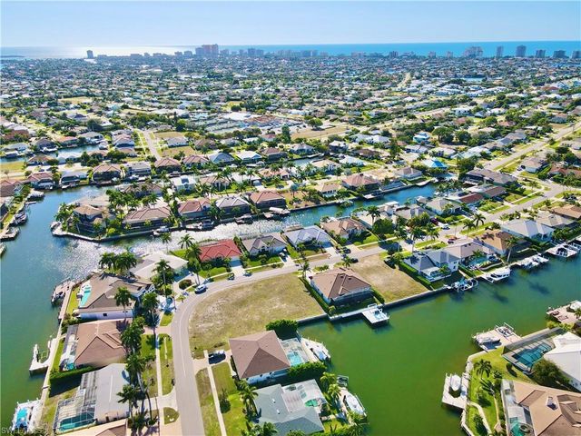 1540 Buccaneer CT, Marco Island, FL 34145