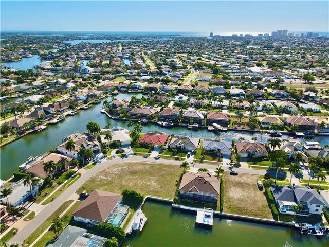 1540 Buccaneer CT, Marco Island, FL 34145