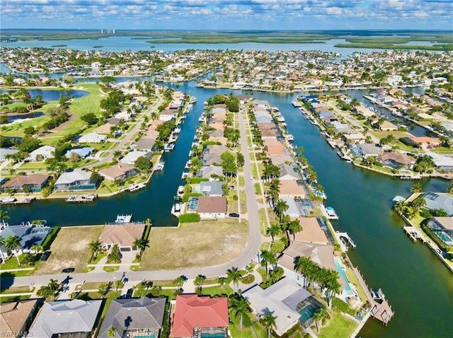 1540 Buccaneer CT, Marco Island, FL 34145