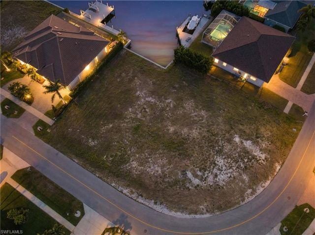 1540 Buccaneer CT, Marco Island, FL 34145