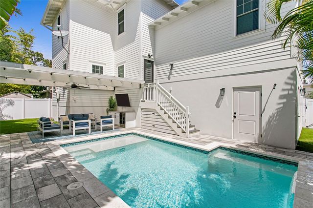 1223 5TH STREET S, St Petersburg, FL 33701