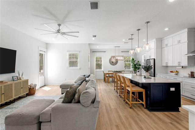 1223 5TH STREET S, St Petersburg, FL 33701