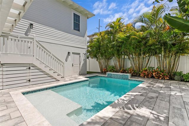 1223 5TH STREET S, St Petersburg, FL 33701