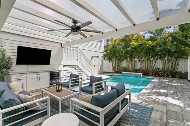 1223 5TH STREET S, St Petersburg, FL 33701