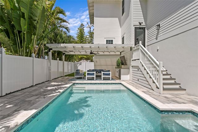 1223 5TH STREET S, St Petersburg, FL 33701