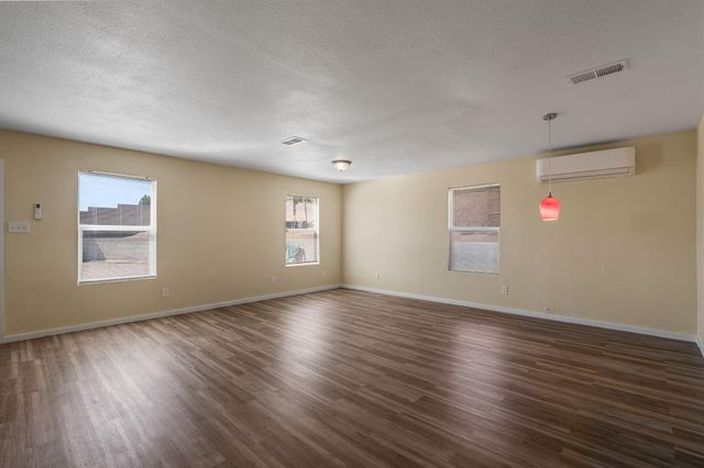 485 SANDSTONE Drive NE, Rio Rancho, NM 87124