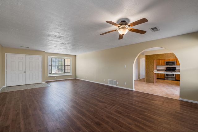 485 SANDSTONE Drive NE, Rio Rancho, NM 87124