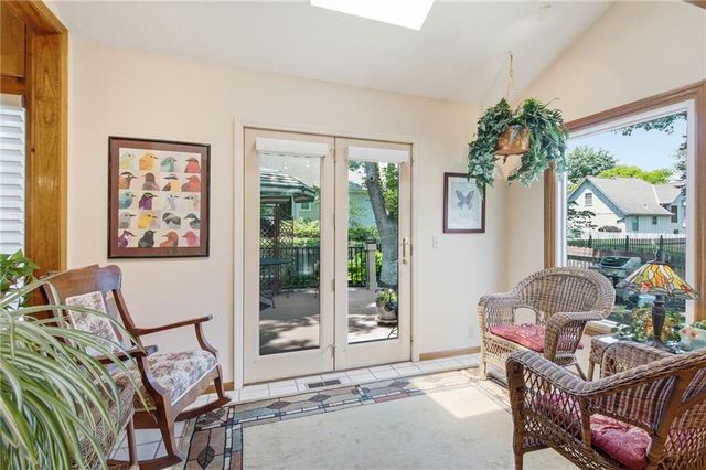 8520 Darnell Street, Lenexa, KS 66215