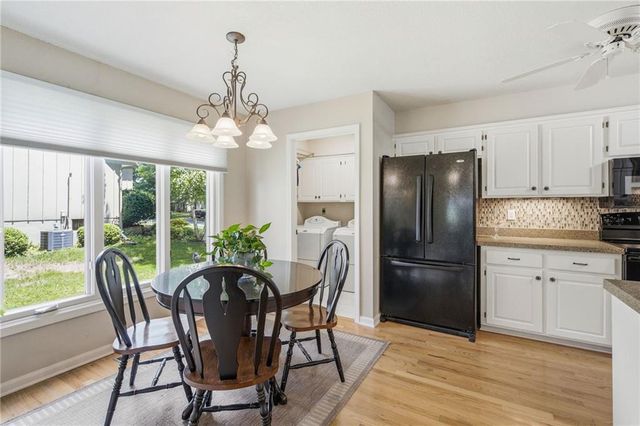 8520 Darnell Street, Lenexa, KS 66215