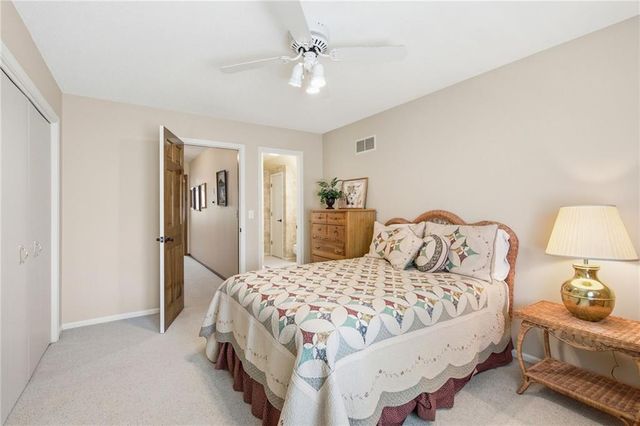 8520 Darnell Street, Lenexa, KS 66215