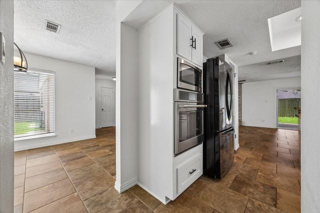 810 Halewood Drive, Houston, TX 77062