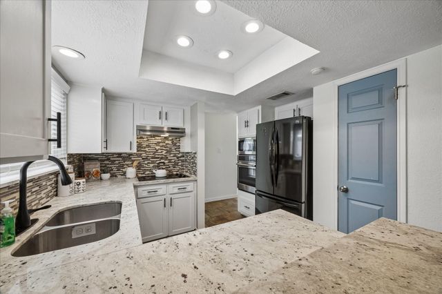 810 Halewood Drive, Houston, TX 77062
