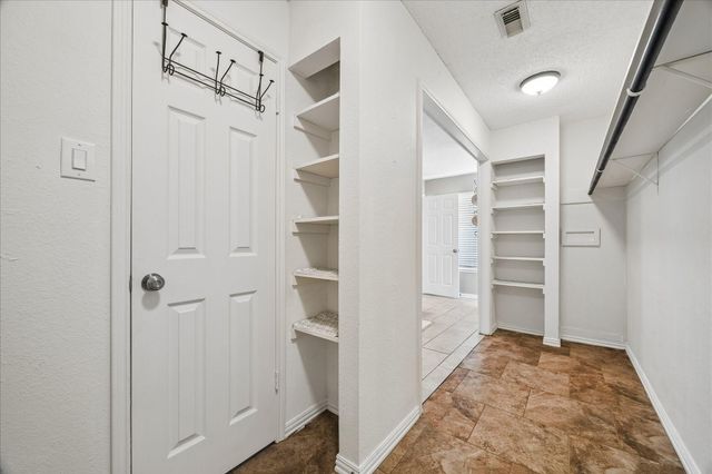 810 Halewood Drive, Houston, TX 77062
